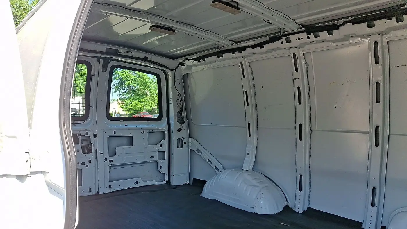 2022 Chevrolet Express 2500