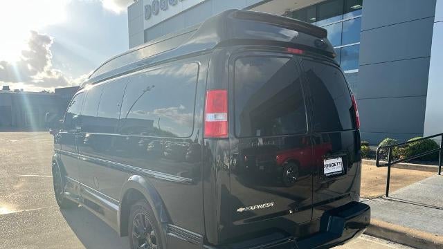 2025 Chevrolet Express 2500