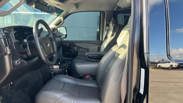 2025 Chevrolet Express 2500