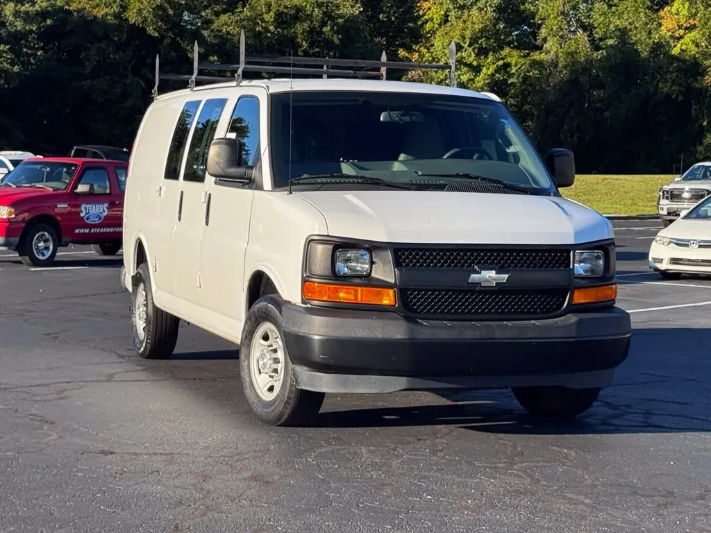 2017 Chevrolet Express - $18,261
