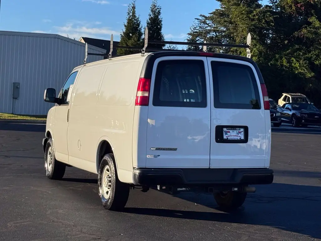 2017 Chevrolet Express - $18,261