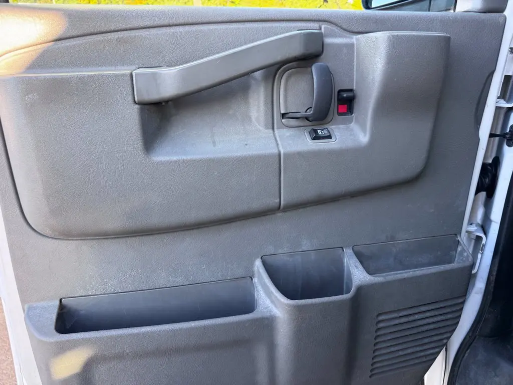 2017 Chevrolet Express - $18,261