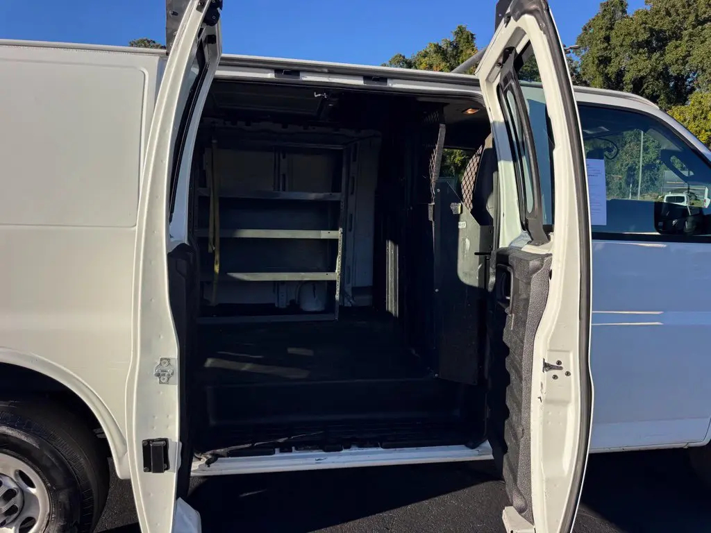 2017 Chevrolet Express - $18,261