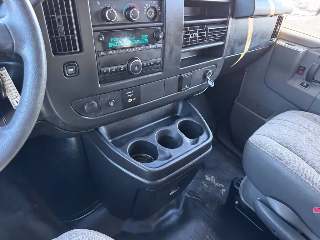 2017 Chevrolet Express - $18,261