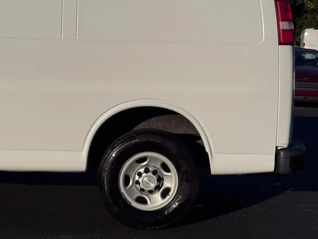 2017 Chevrolet Express - $18,261