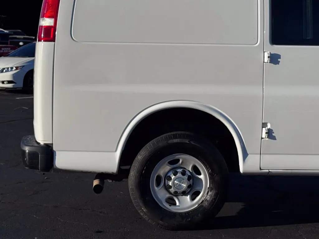 2017 Chevrolet Express - $18,261