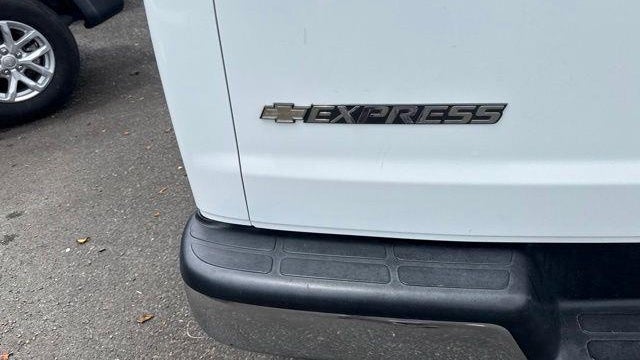 2022 Chevrolet Express 2500