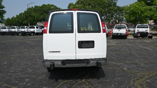 2023 Chevrolet Express 2500