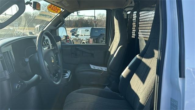 2024 Chevrolet Express 2500