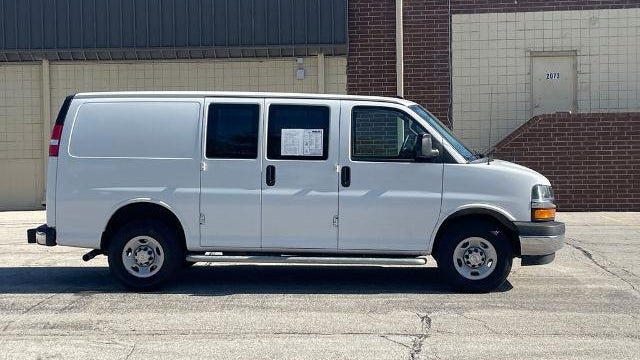 2024 Chevrolet Express 2500