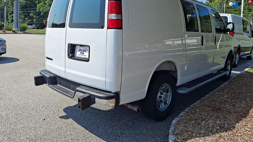 2025 Chevrolet Express 2500