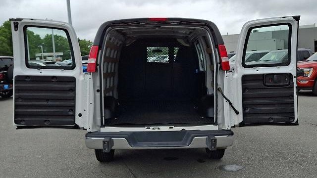 2024 Chevrolet Express 2500