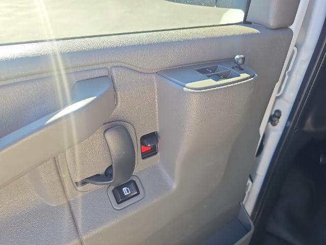 2018 Chevrolet Express - $21,995