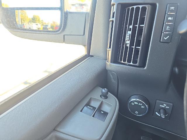 2018 Chevrolet Express - $21,995