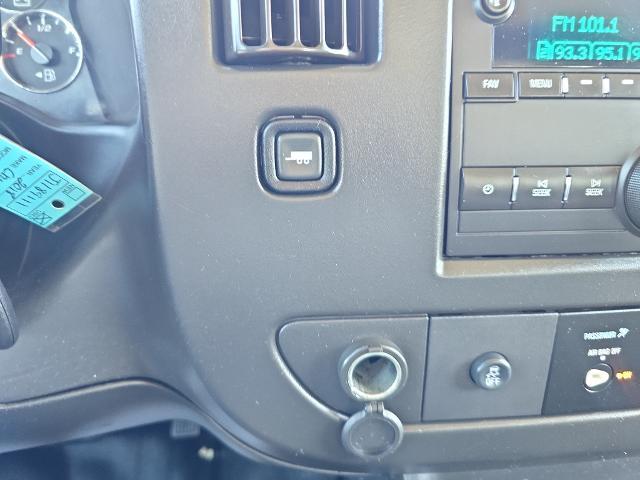 2018 Chevrolet Express - $21,995