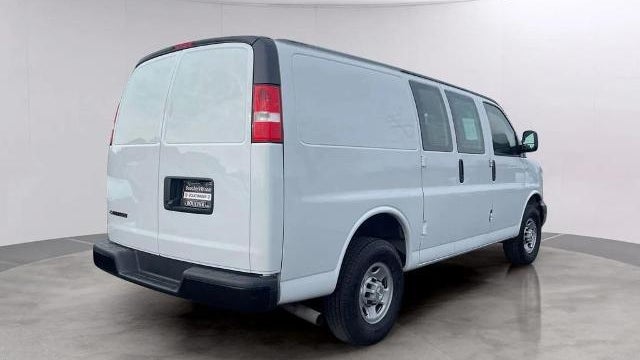 2023 Chevrolet Express 2500