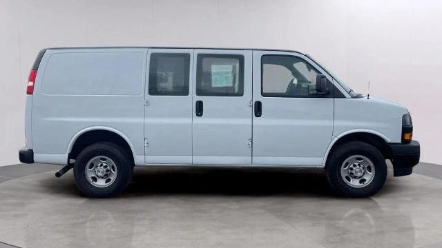 2023 Chevrolet Express 2500
