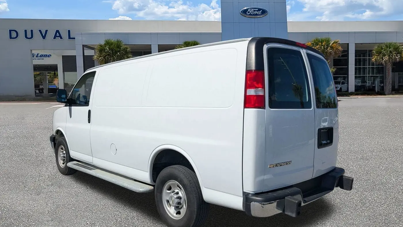 2024 Chevrolet Express 2500