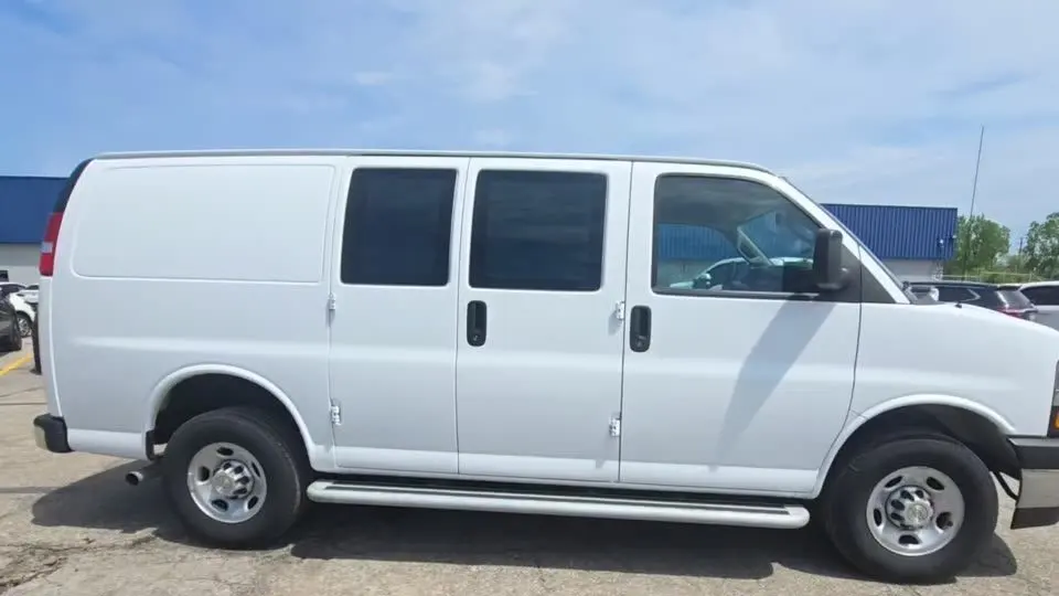 2024 Chevrolet Express 2500