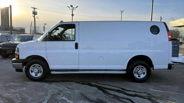 2024 Chevrolet Express 2500