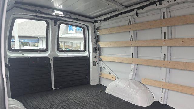 2024 Chevrolet Express 2500