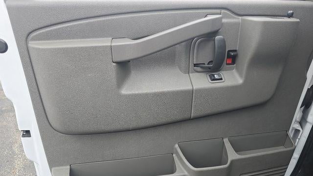 2024 Chevrolet Express 2500