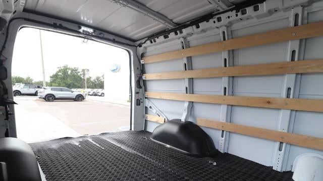 2024 Chevrolet Express 2500