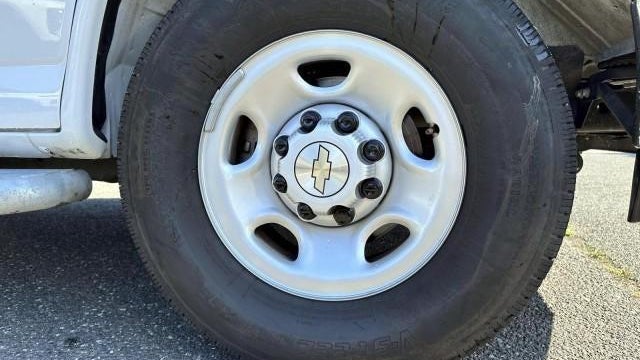 2025 Chevrolet Express 2500