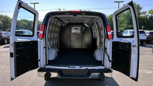 2025 Chevrolet Express 2500