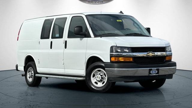 2023 Chevrolet Express 2500