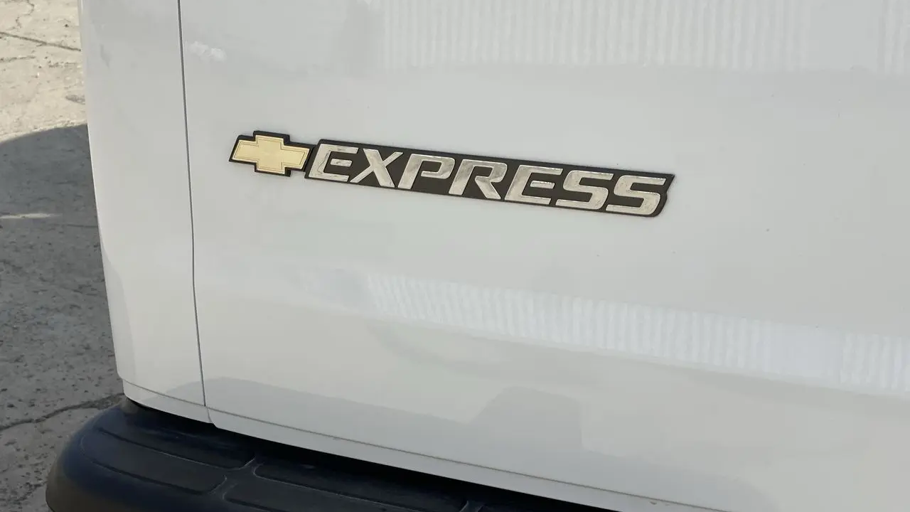 2024 Chevrolet Express 2500