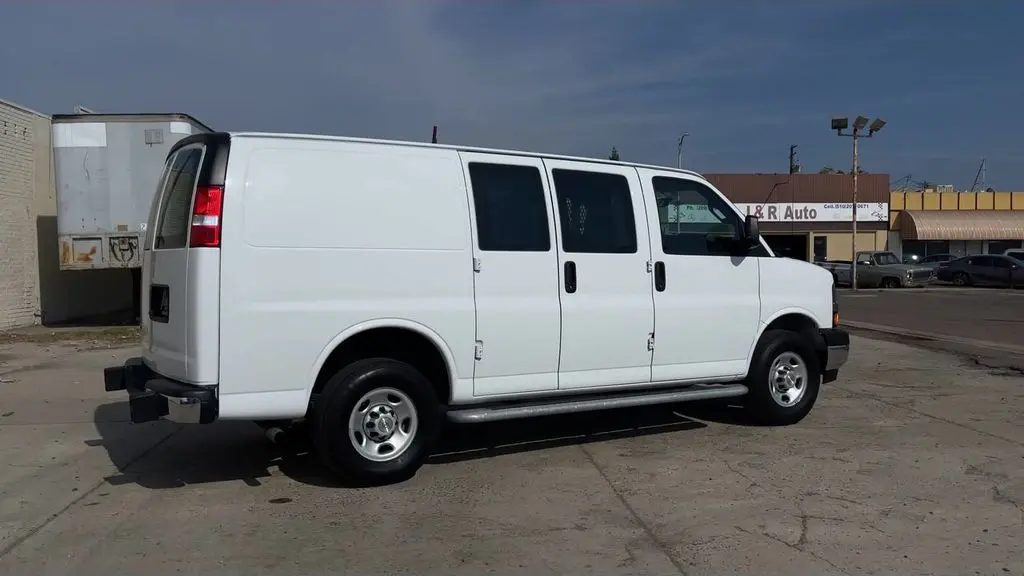 2024 Chevrolet Express 2500