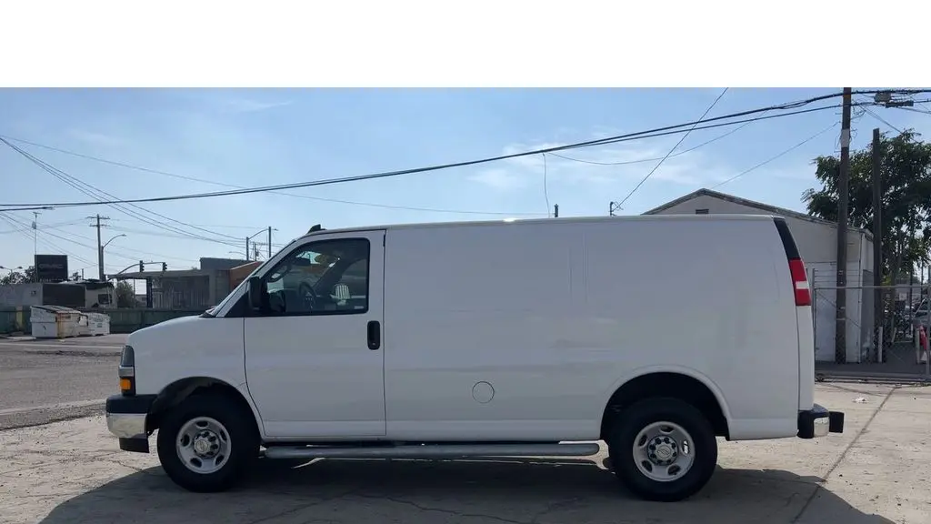 2024 Chevrolet Express 2500