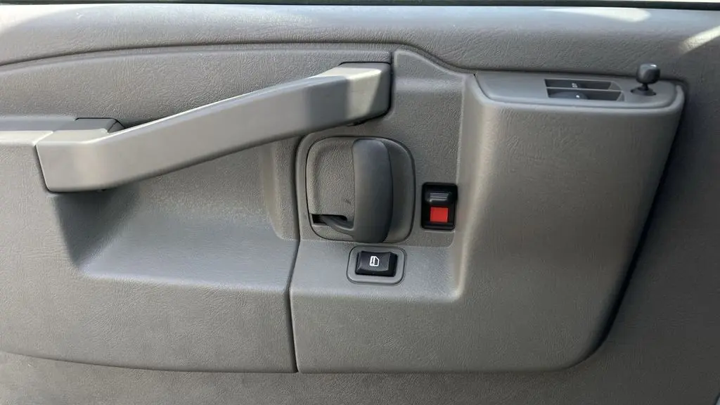 2024 Chevrolet Express 2500
