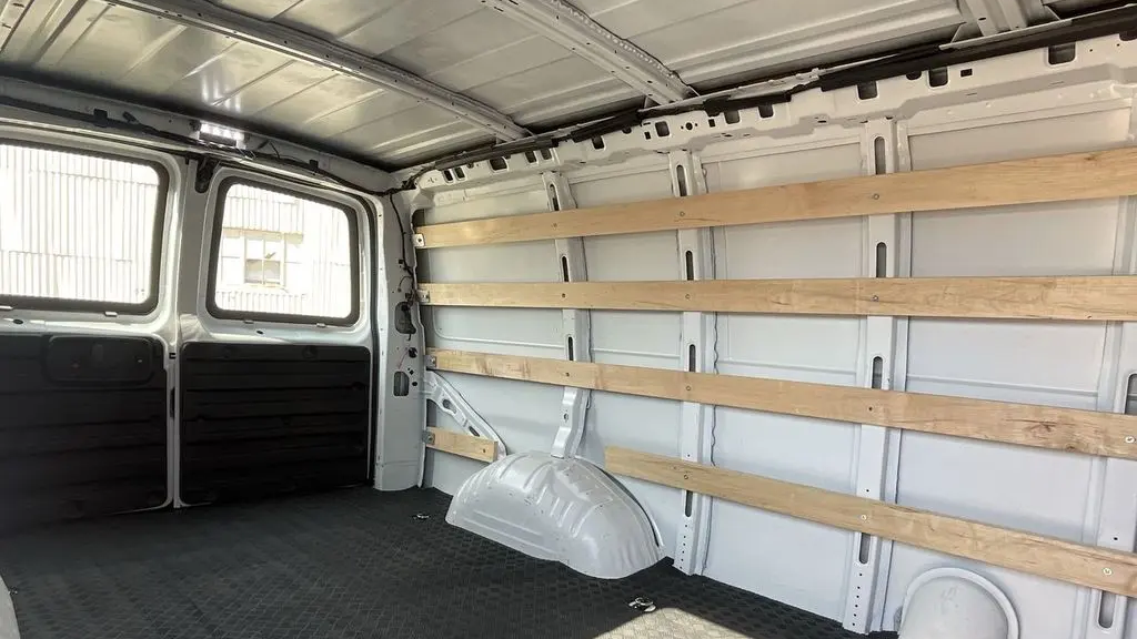 2024 Chevrolet Express 2500