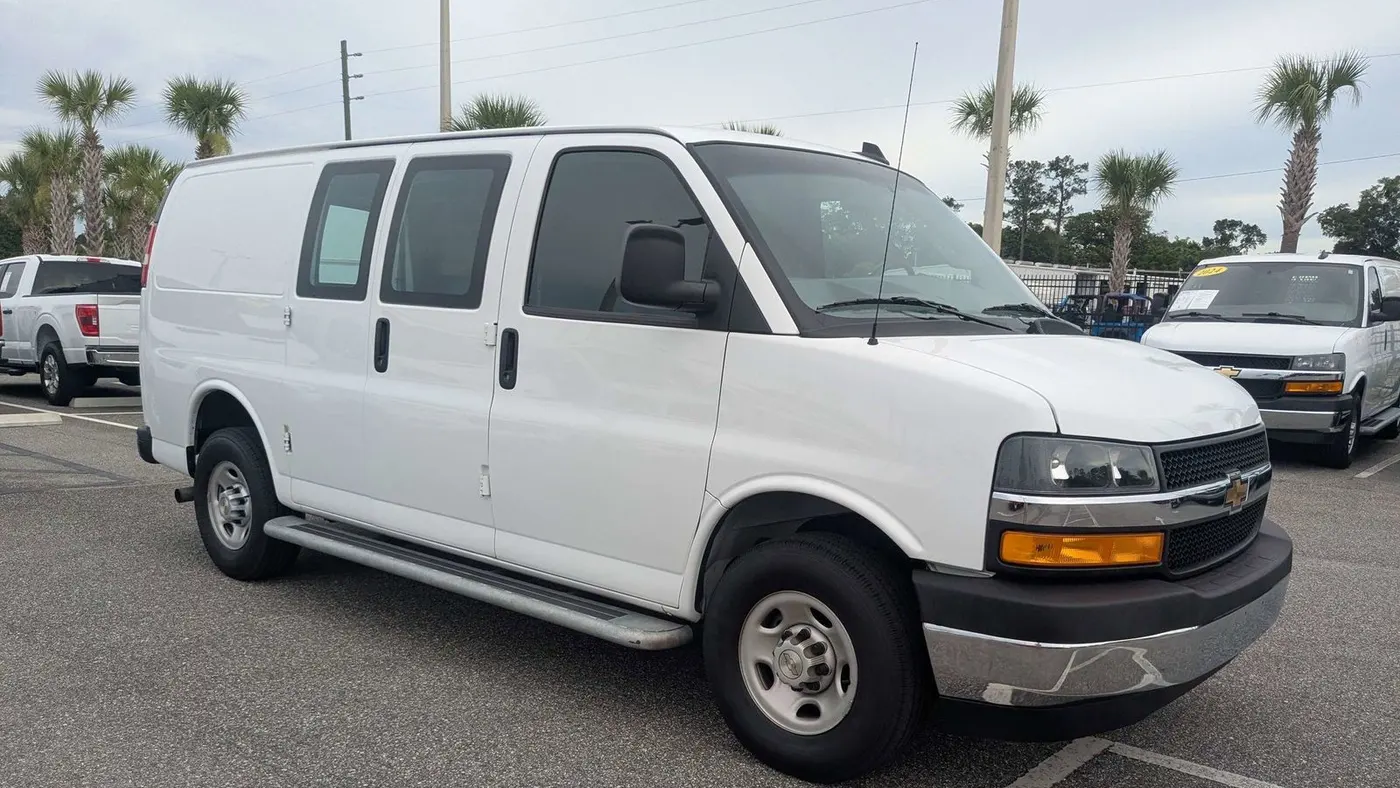 2024 Chevrolet Express 2500