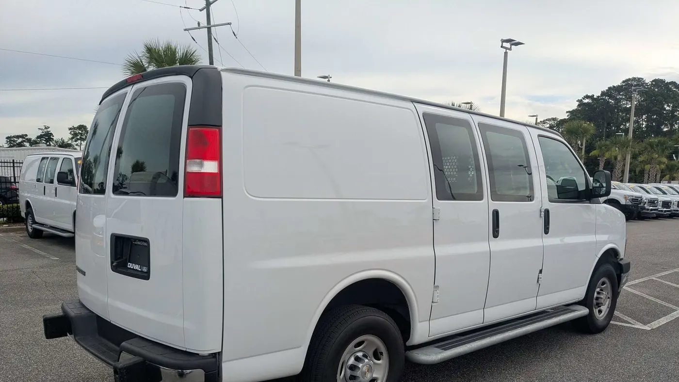 2024 Chevrolet Express 2500