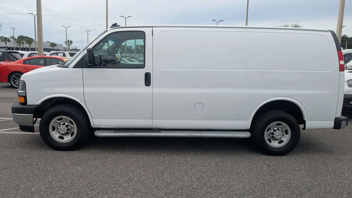 2024 Chevrolet Express 2500