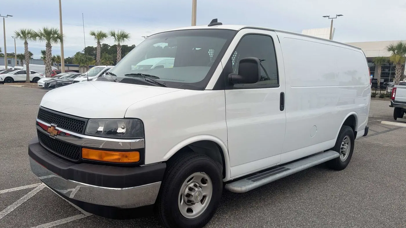 2024 Chevrolet Express 2500