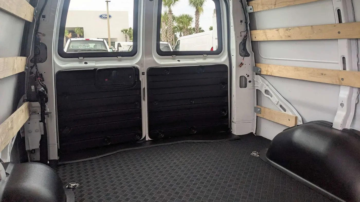 2024 Chevrolet Express 2500