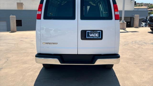 2024 Chevrolet Express 2500