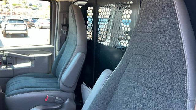 2024 Chevrolet Express 2500