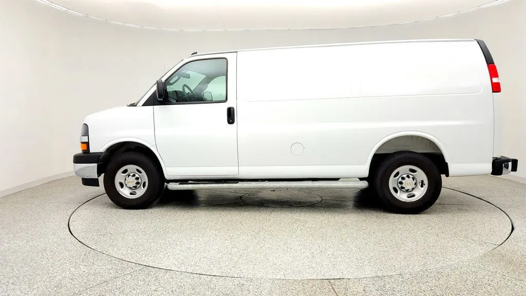 2025 Chevrolet Express 2500