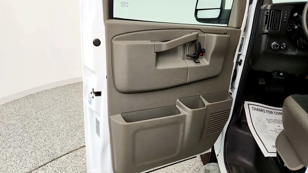 2025 Chevrolet Express 2500