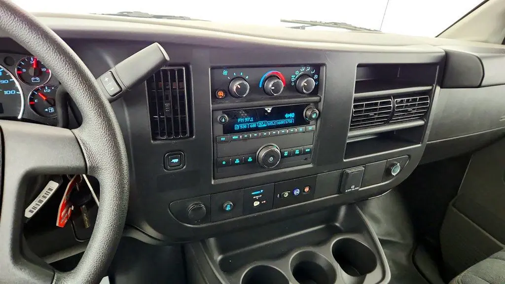 2025 Chevrolet Express 2500