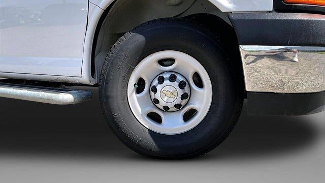 2024 Chevrolet Express 2500