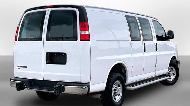 2024 Chevrolet Express 2500