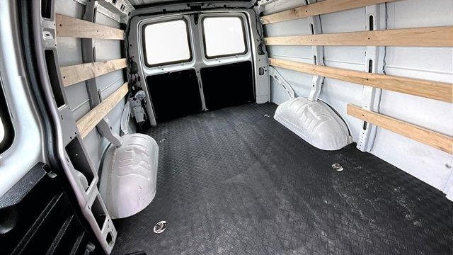2024 Chevrolet Express 2500