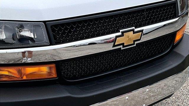 2024 Chevrolet Express 2500