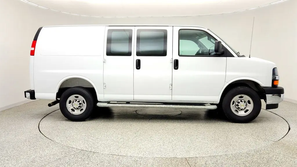 2025 Chevrolet Express 2500